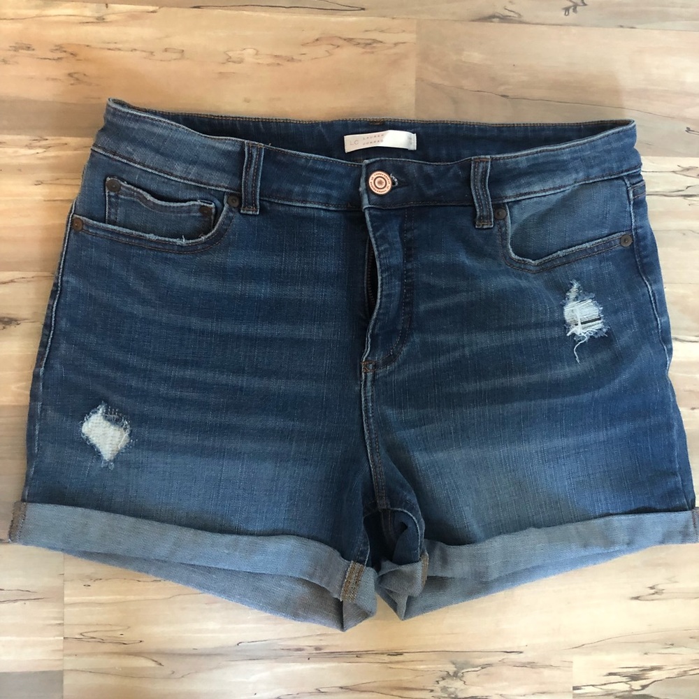 Lauren Conrad- Denim shorts